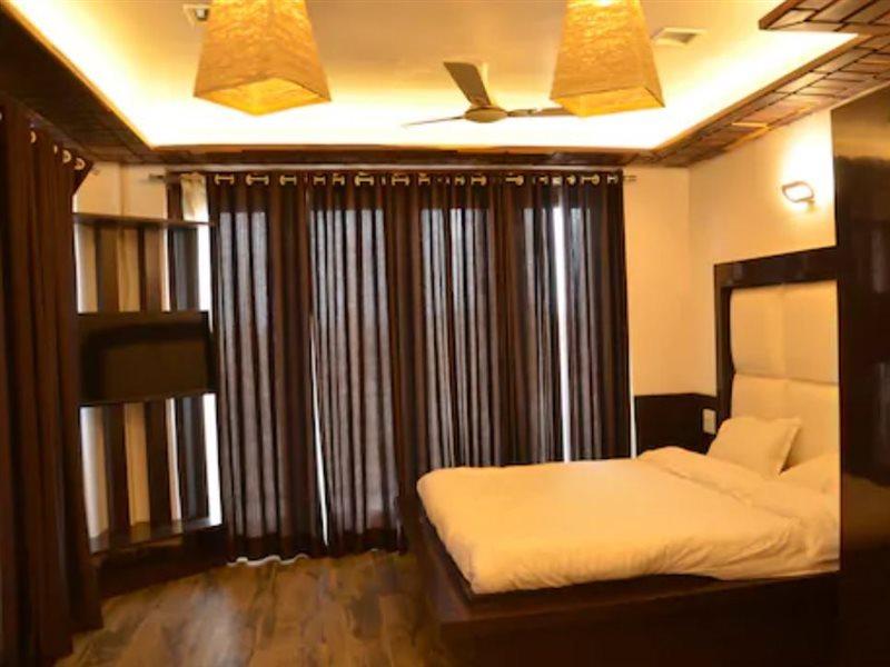 Hotel Bellevue Inn Ganganagar Екстер'єр фото